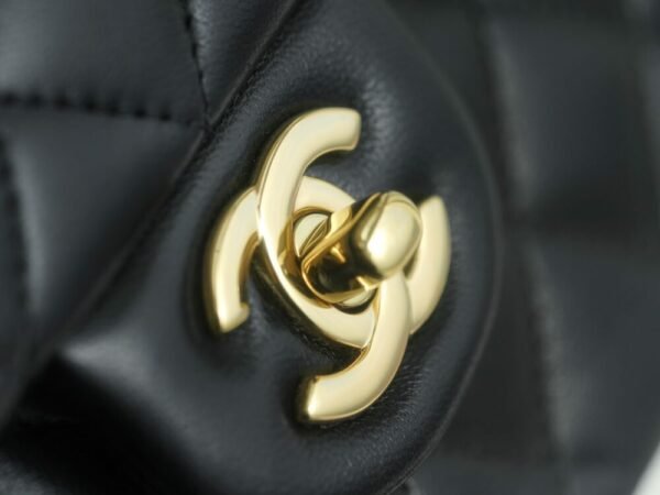 CHL Classic Flap Black Sheep Gold Small 23cm