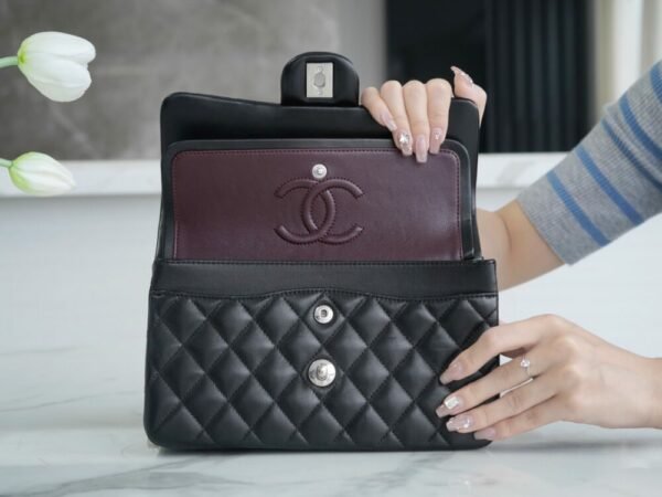 CHL Classic Flap Black Sheep Gold Small 23cm