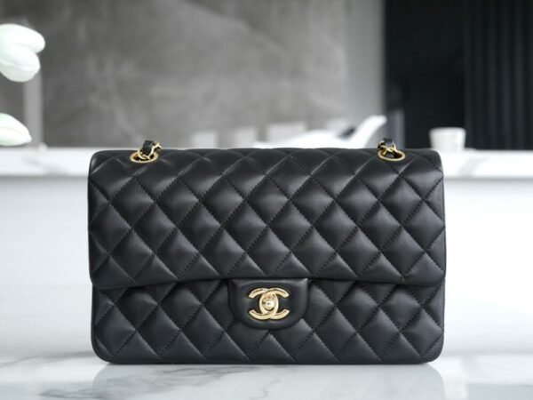 CHL CF Classic Flap Medium Classic Flap Bag Black Sheep Gold 25cm