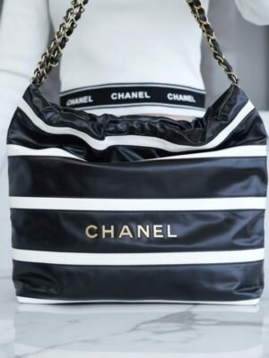 CHL 24s Spring/Summer new 22 handbag small size black and white 37cm