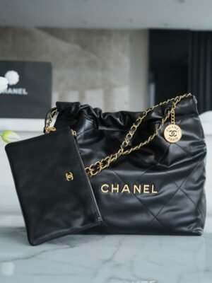 CHL 22p Spring and Summer New 22 Handbag Small Black Gold Buckle 37cm