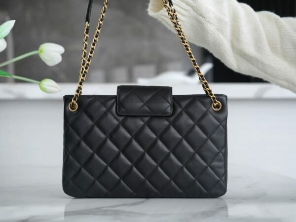 wsxc1742924266605_1 CHL 24c Retro Large Logo Horizontal Shopping Bag Black 26.5cm