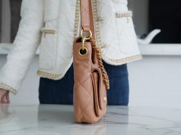 wsxc1742924645438_3 CHL 24p hobo messenger bag small caramel 24.5cm