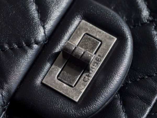 wsxc1742925566845_8 CHL 2.55 mini genuine leather black silver 20cm