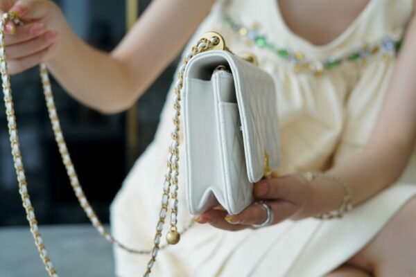 CHL Double gold beads woc white 19.2cm