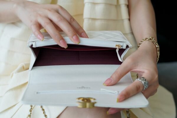 CHL Double gold beads woc white 19.2cm