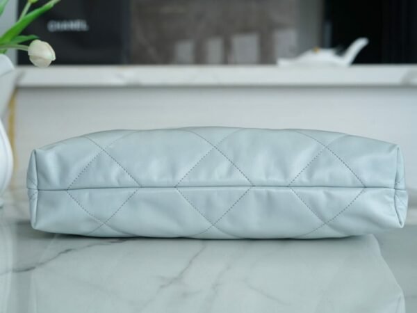 wsxc1742929483467_5 CHL 23C 22 Handbag Genuine leather Haze blue Medium 42cm