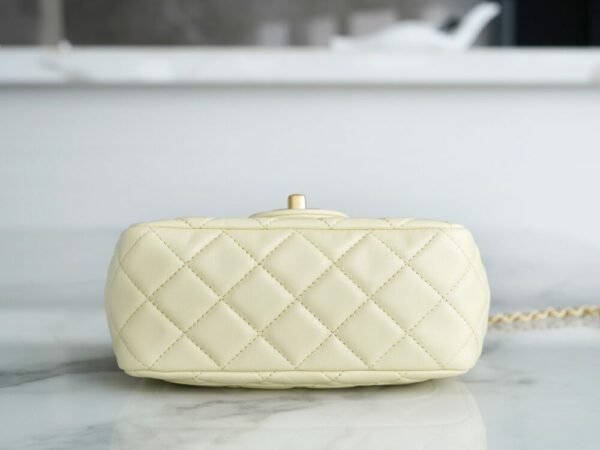 CHL Metal ball square fat man genuine leather chicken yellow 18cm