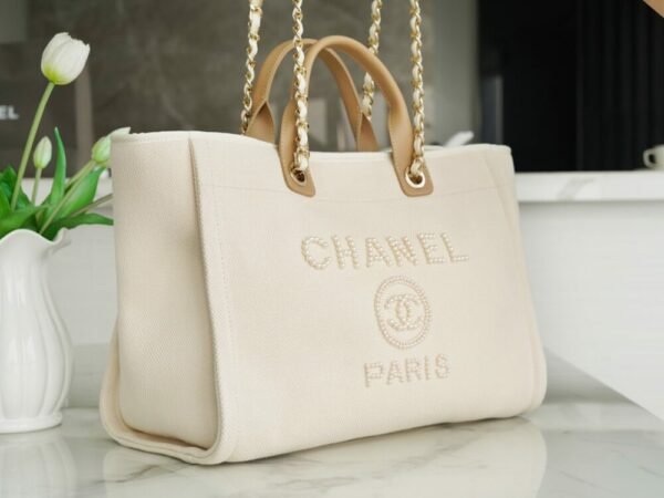 CHL Pearl logo embroidered beach bag off-white 39cm