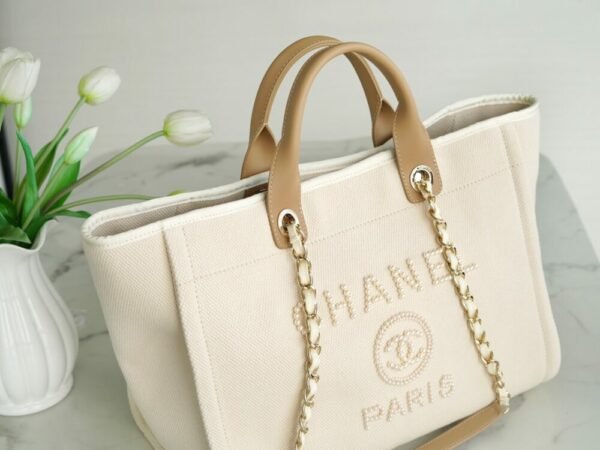 CHL Pearl logo embroidered beach bag off-white 39cm