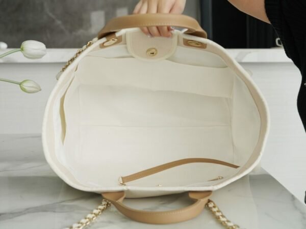 CHL Pearl logo embroidered beach bag off-white 39cm