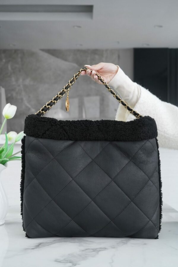 CHL 23b Seasonal Limited Teddy Bear Black 42cm