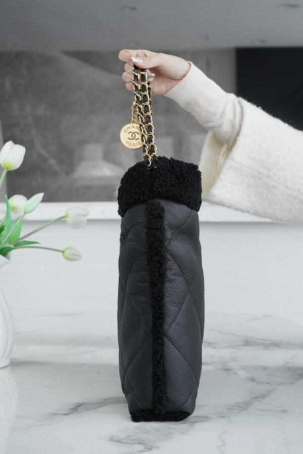 CHL 23b Seasonal Limited Teddy Bear Black 42cm