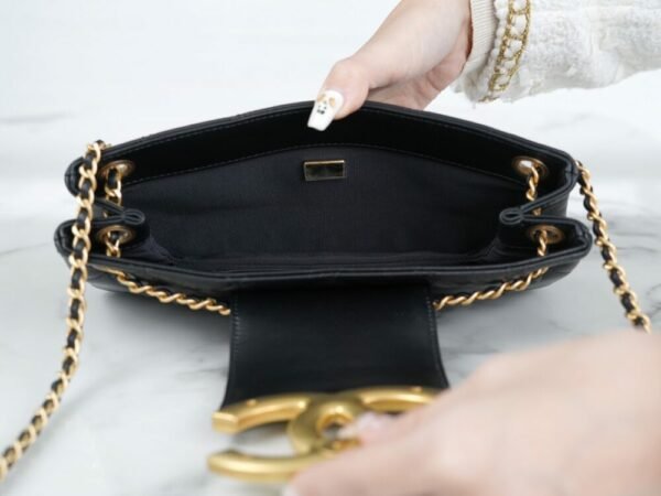 wsxc1742934320114_6 CHL 24c original lambskin retro big logo baguette bag 24cm