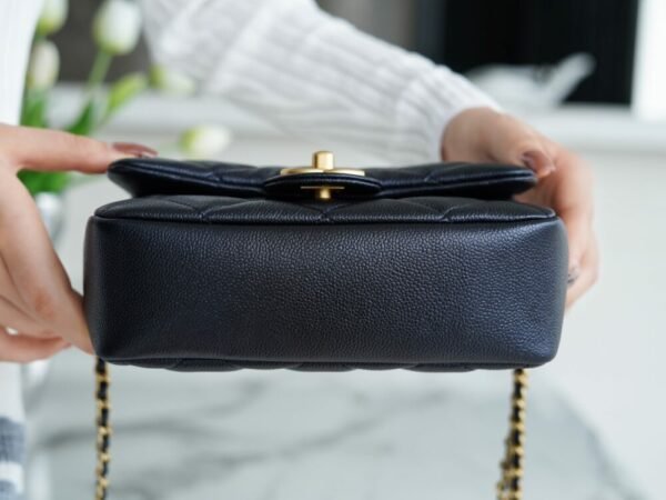 CHL 21/22 Autumn and Winter New Bullet Shell Square Fat Man Pearlescent Black Blue 19cm