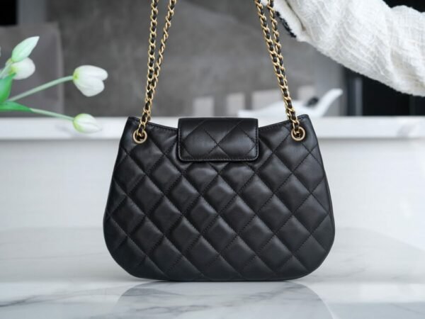 CHL 24c original lambskin retro logo messenger bag large size 25.5cm