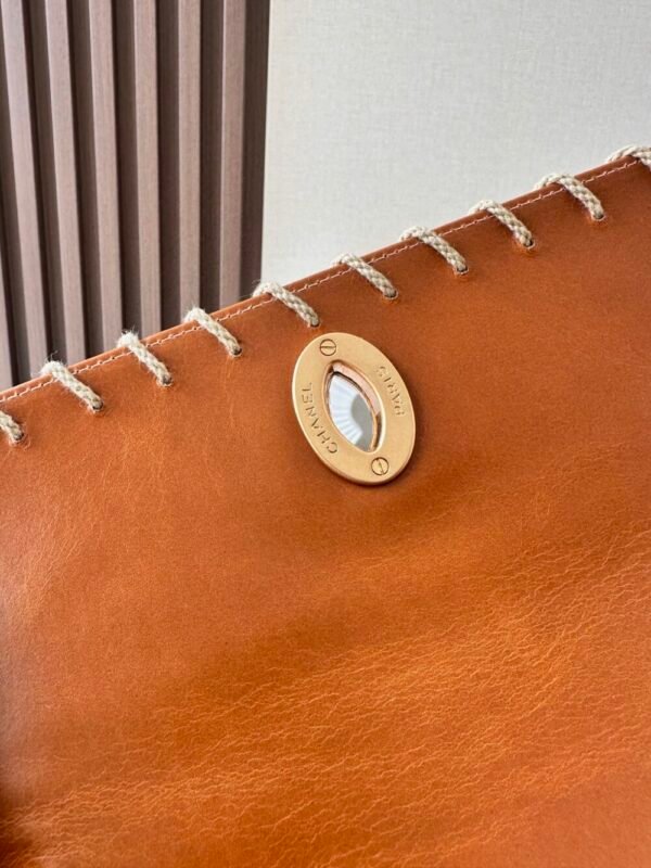 CHL Vintage resin leather chain bag 25cm A2216