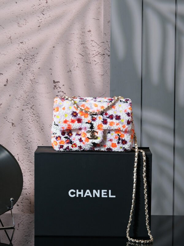 CHL 25p Handmade Sequin Flap Bag 21cm