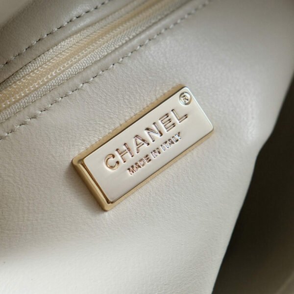 CHL 25p Handmade Sequin Flap Bag 21cm