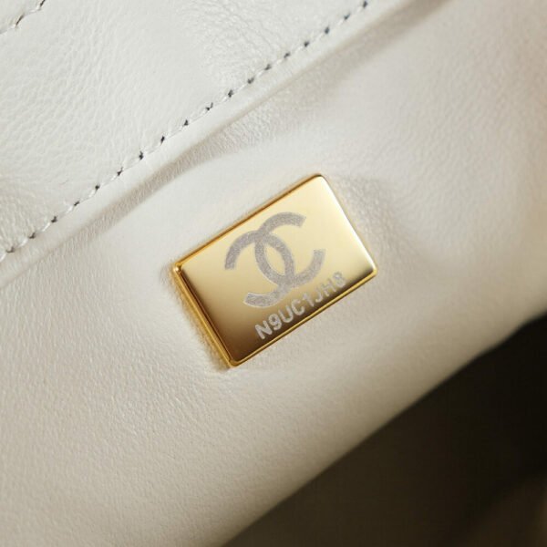 CHL 25p Handmade Sequin Flap Bag 21cm