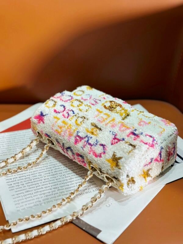 CHL 24c sequin CF beads AS4651