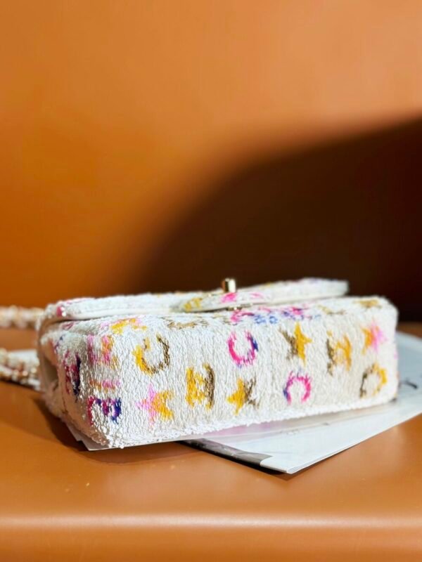 CHL 24c sequin CF beads AS4651