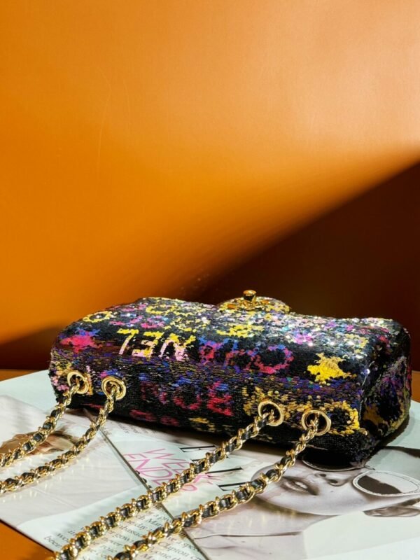 CHL 24c sequin CF beads AS4651