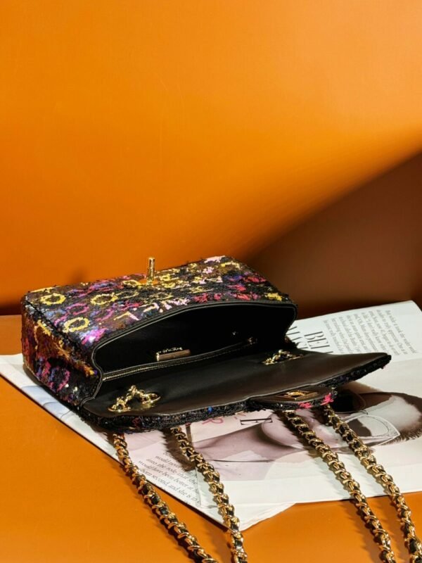 CHL 24c sequin CF beads AS4651