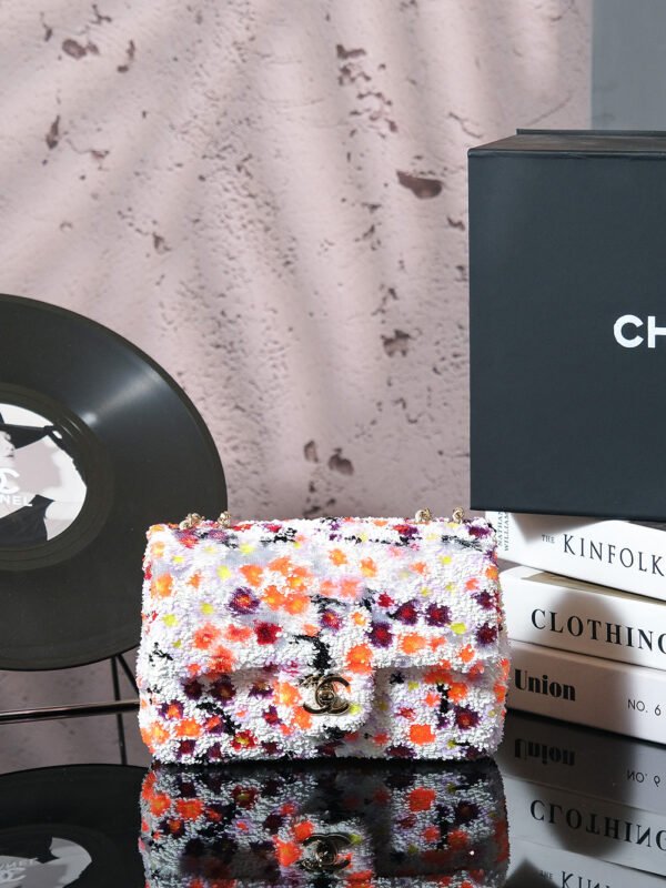 CHL 25p Handmade Sequin Flap Bag 21cm