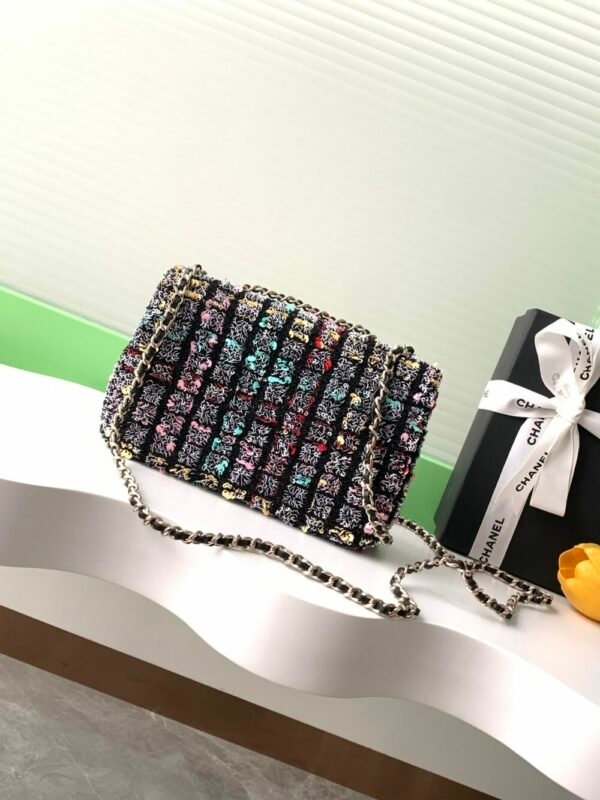 CHL 25c CF AS4561 20cm Sequins Beads