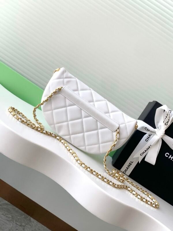 CHL 24A Pearl Chain Waist Bag 24cm
