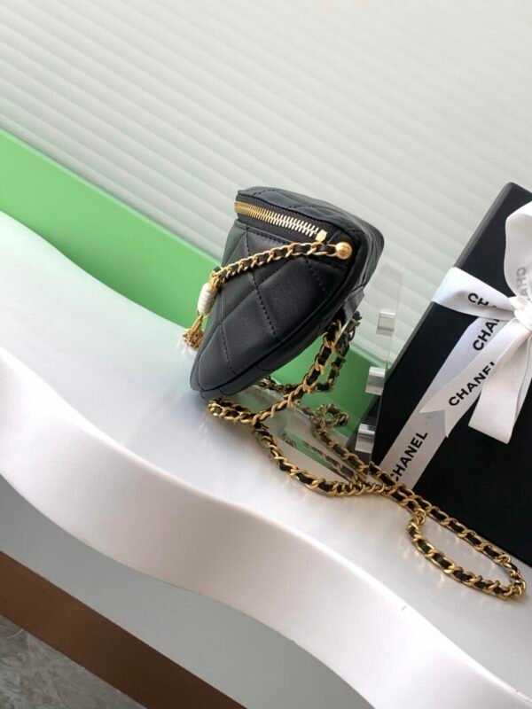 CHL 24A Pearl Chain Waist Bag 24cm