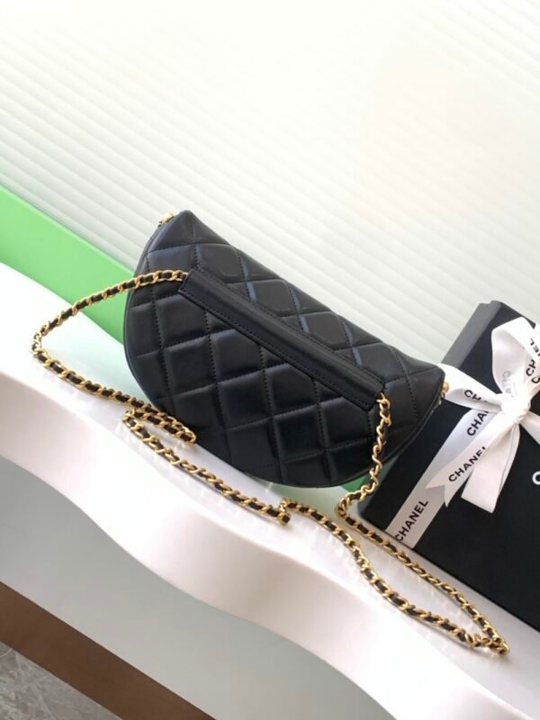 CHL 24A Pearl Chain Waist Bag 24cm