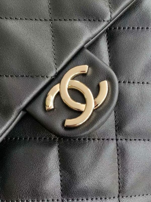 CHL 23B hobo underarm bag AS4339 37cm