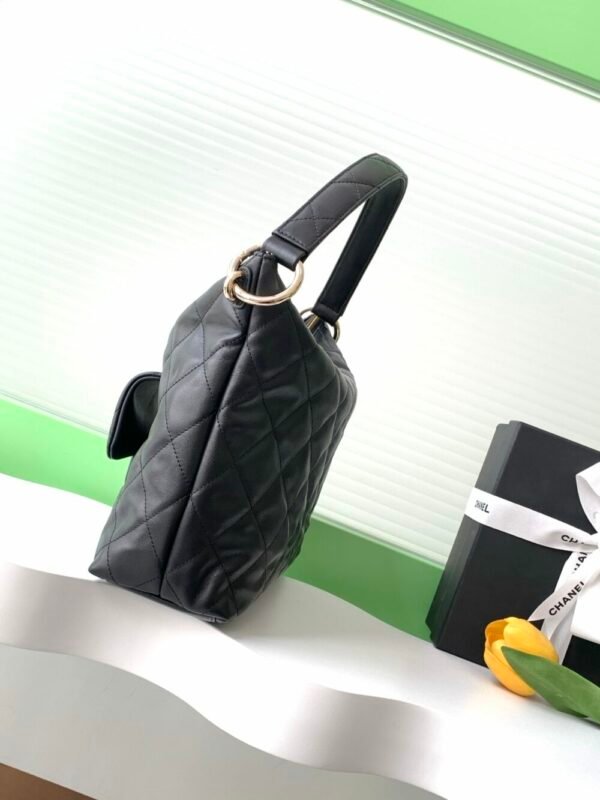 CHL 23B hobo underarm bag AS4347 28cm