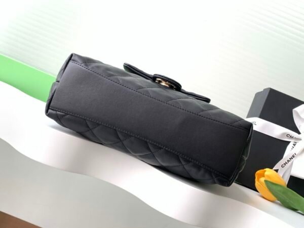 CHL 23B hobo underarm bag AS4347 28cm