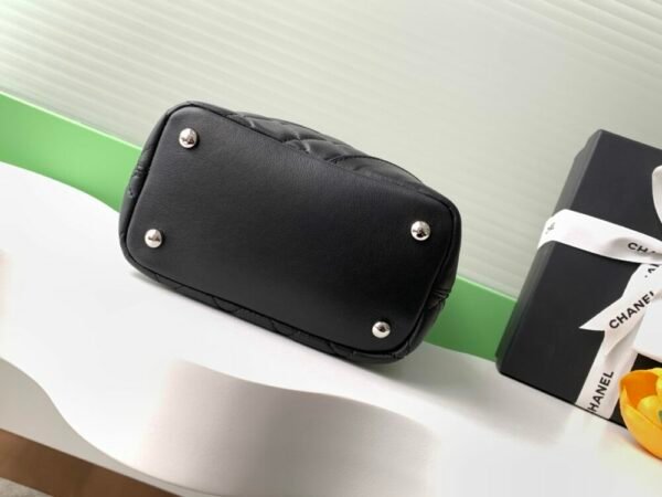 CHL Panda basket bag double C logo handbag AS6335 20cm