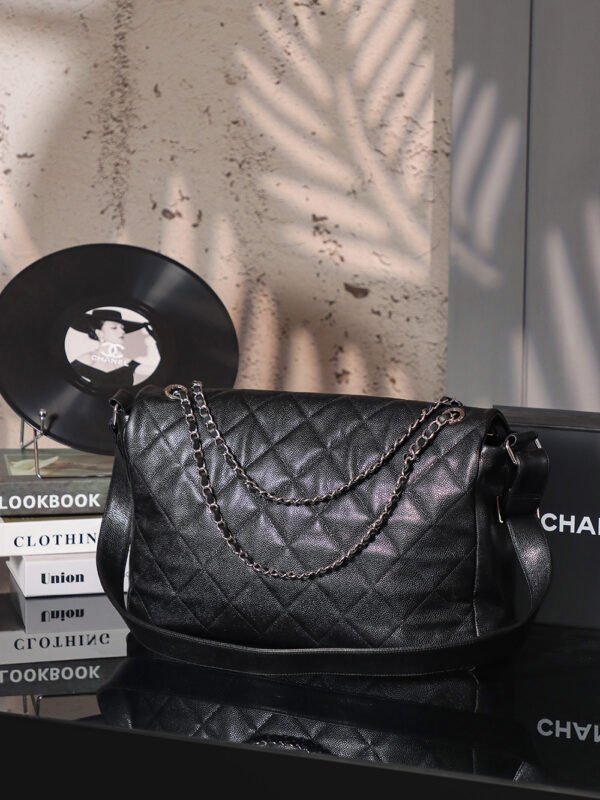 CHL Second-hand | Black and silver three-chain caviar leather airport bag