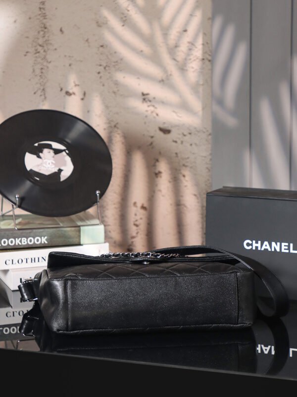 CHL Second-hand | Black and silver three-chain caviar leather airport bag