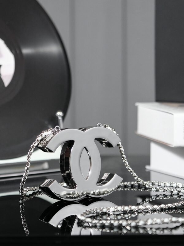 CHL 25c Resort Collection  Mirror Bag