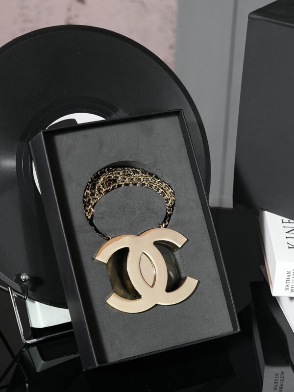 CHL 25c Resort Collection  Mirror Bag