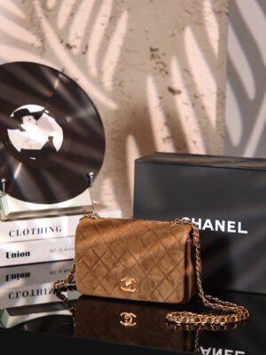 CHL 19cm mini box bag Suede cf