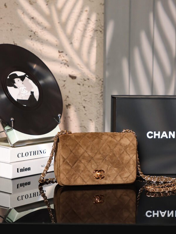 CHL 19cm mini box bag Suede cf