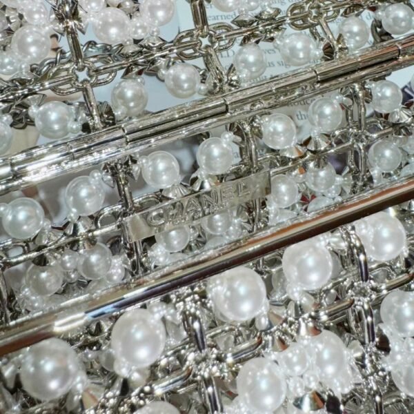 CHL 23 CF Handmade Pearl Hollow Metal Bag 17cm