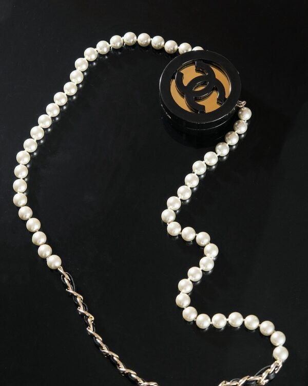 CHL 24b Pearl Chain Bag