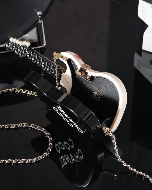 CHL 24a Guitar Dinner Box Bag AS4955 28cm