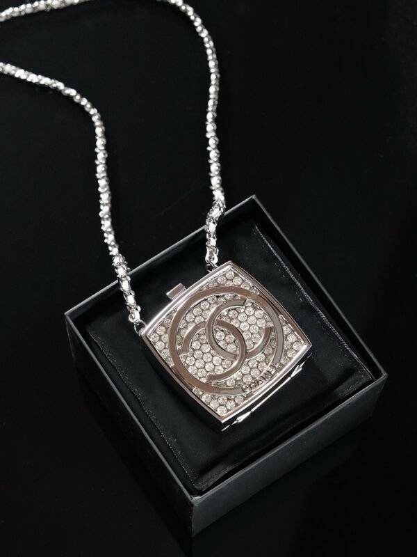 CHL 25A Early Spring Series Boutique Makeup Cake Box 7.2cm