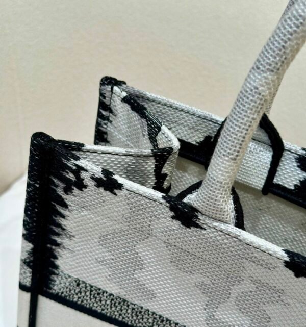 DIO lady DI luxury for women tote bag 36cm