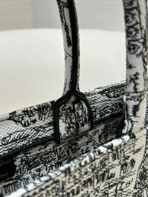 DIO lady DI luxury for women tote bag 36cm