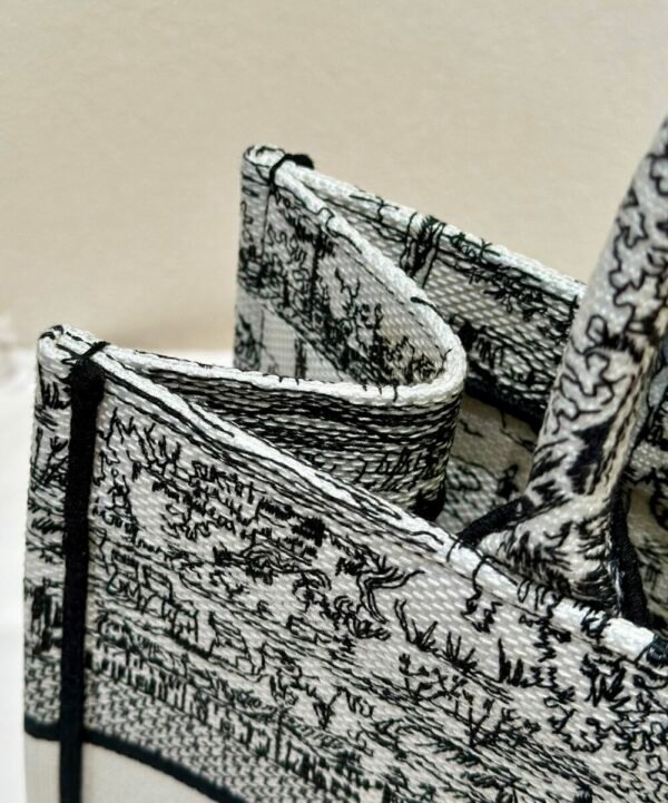 DIO lady DI luxury for women tote bag 36cm